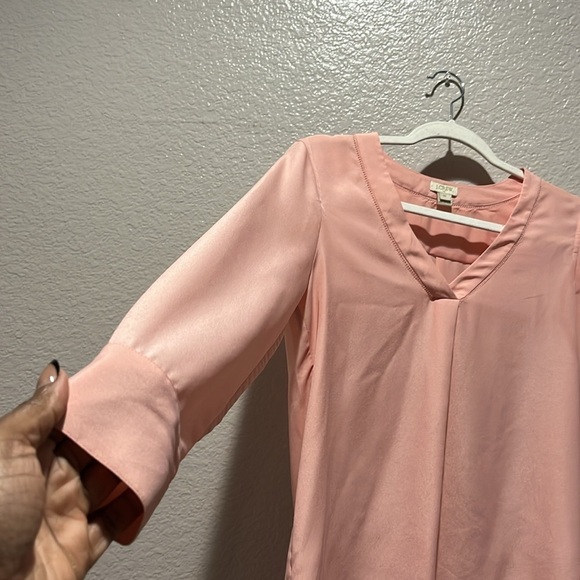 J. CREW Womens Elegant Pink Blouse Long Sleeve Sz XS V Neck Career Business Core - Picture 6 of 8